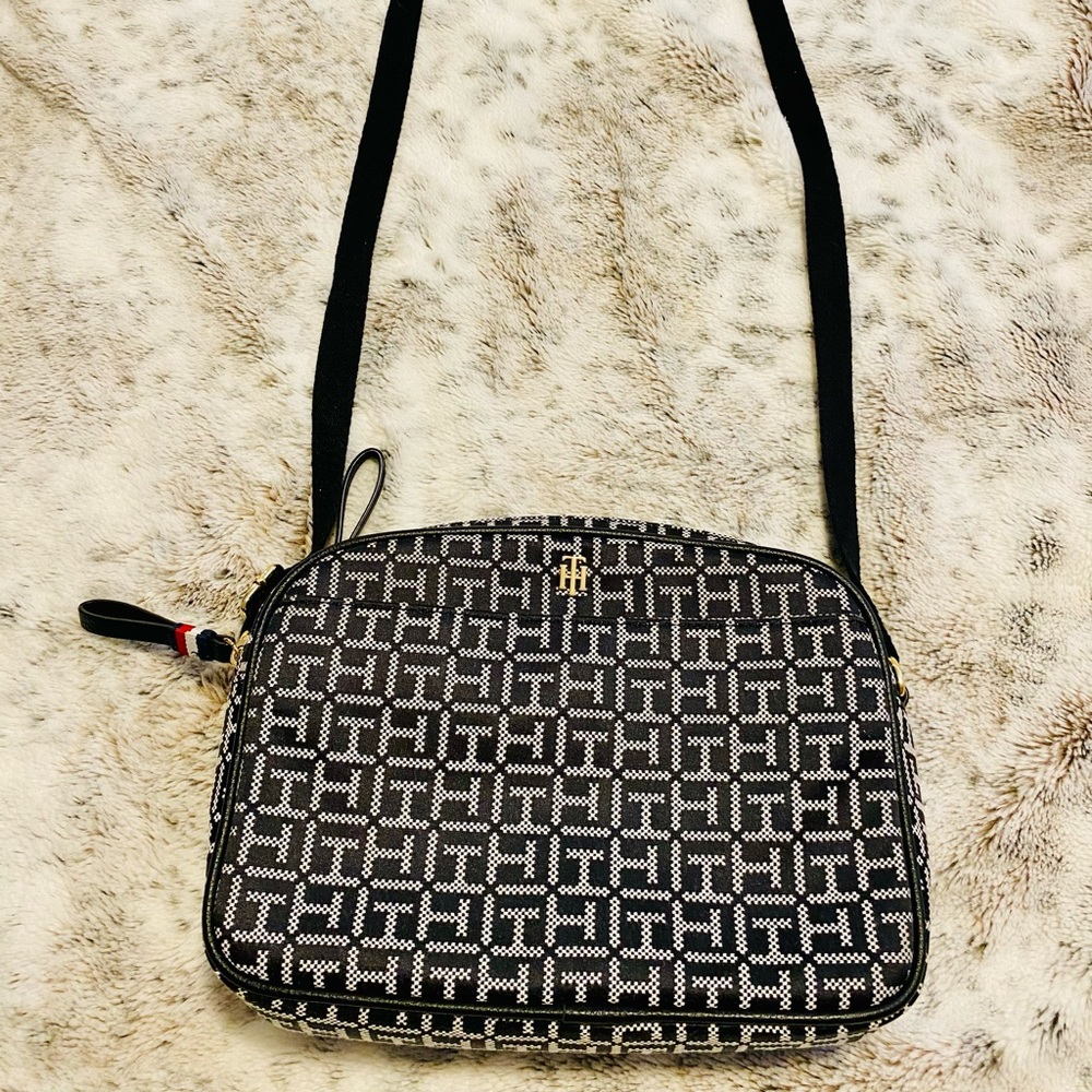 Tommy Hilfiger Purse.